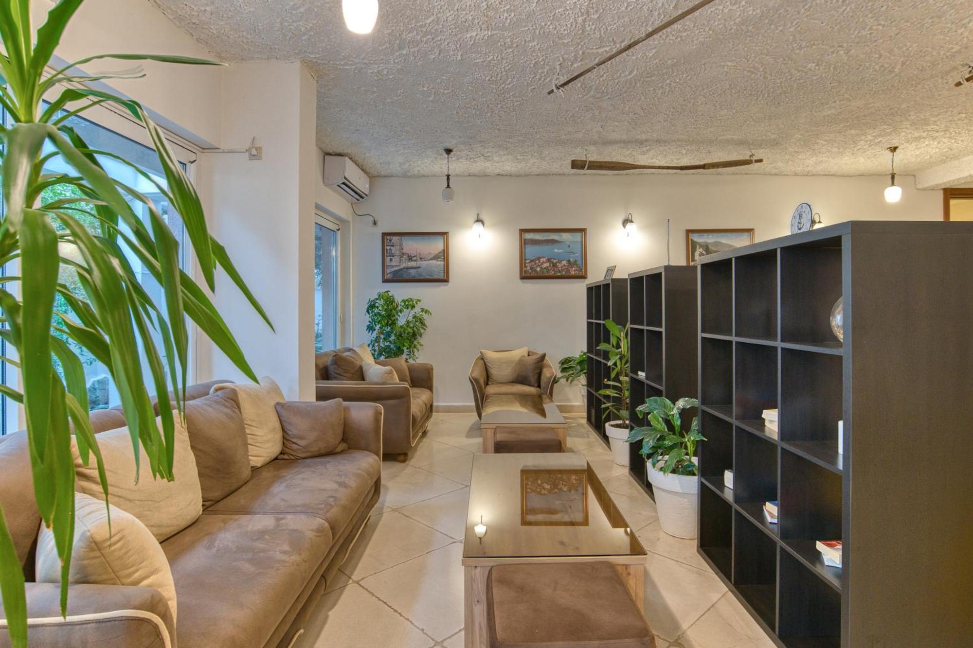 Garni Milica 4* הרצג-נובי