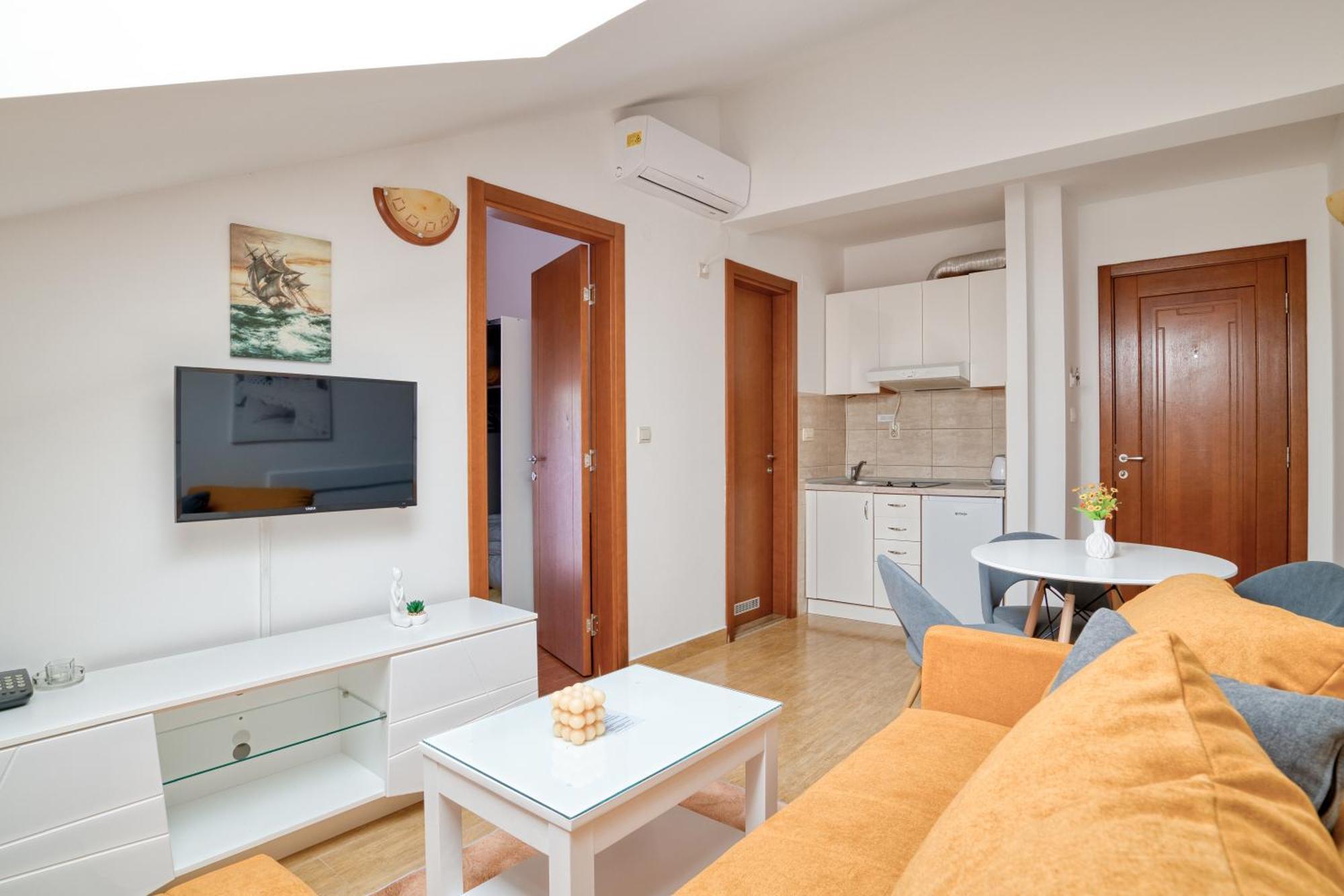 Hotel Garni Milica 4*